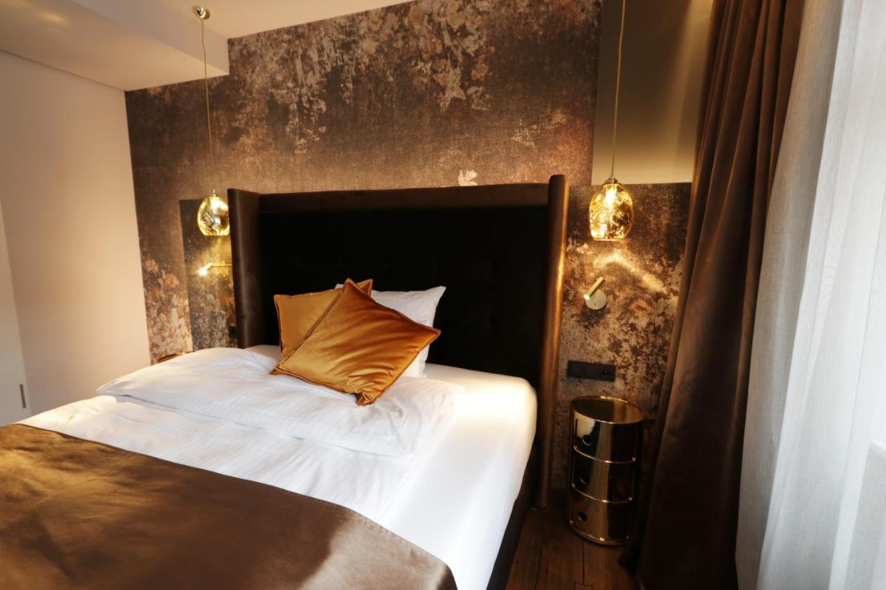 Reinhardts Hotel Бухен Екстериор снимка