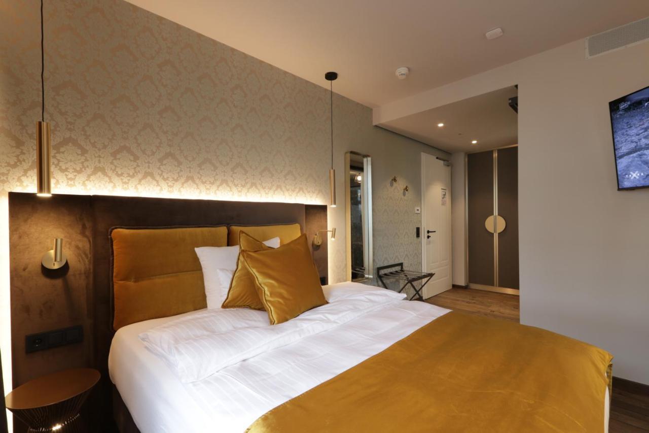 Reinhardts Hotel Бухен Екстериор снимка