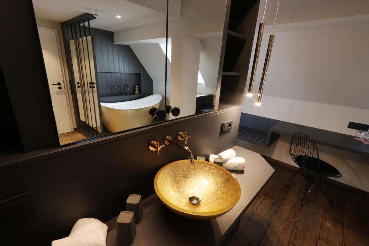Reinhardts Hotel Бухен Екстериор снимка