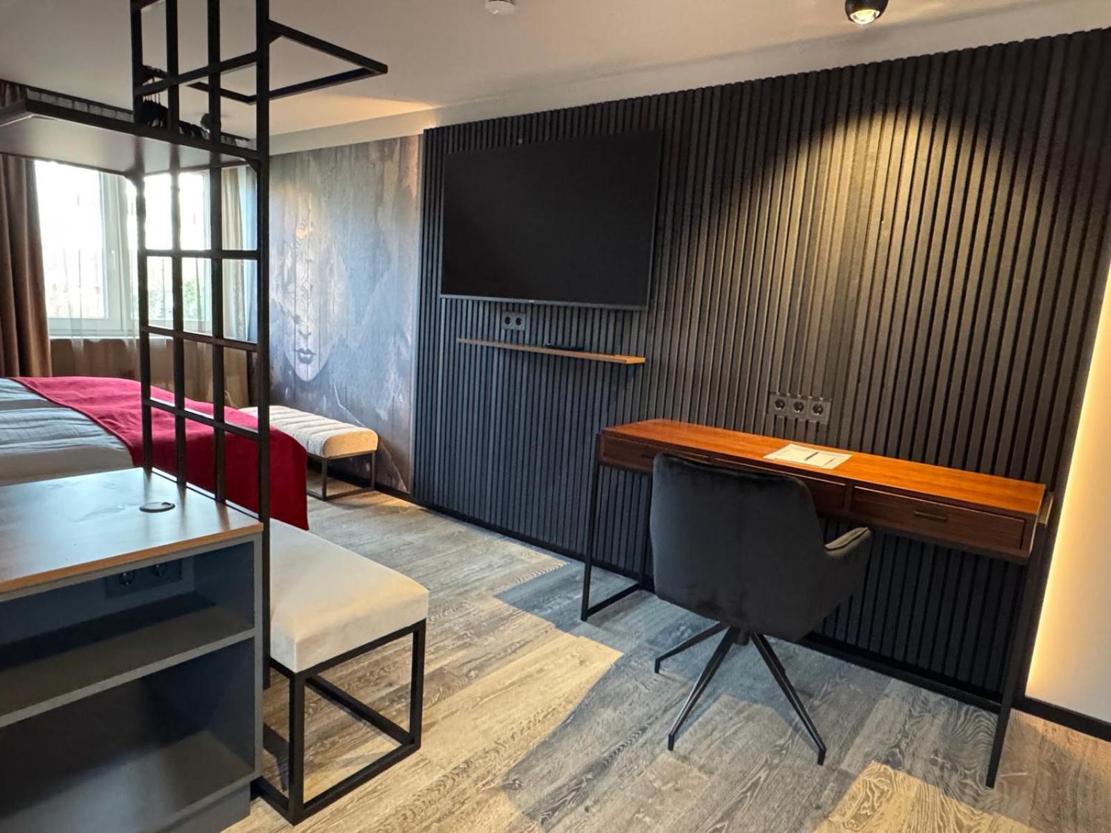 Reinhardts Hotel Бухен Екстериор снимка